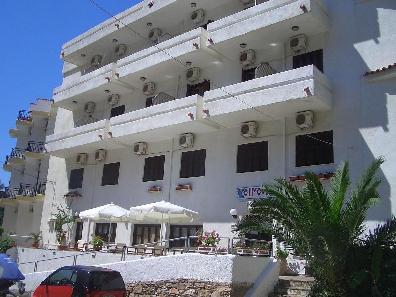 Oinoi Hotel image