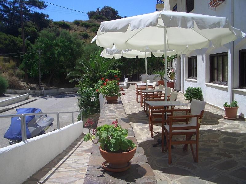 Oinoi Hotel image