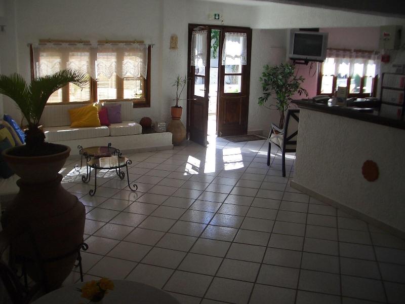 Oinoi Hotel image