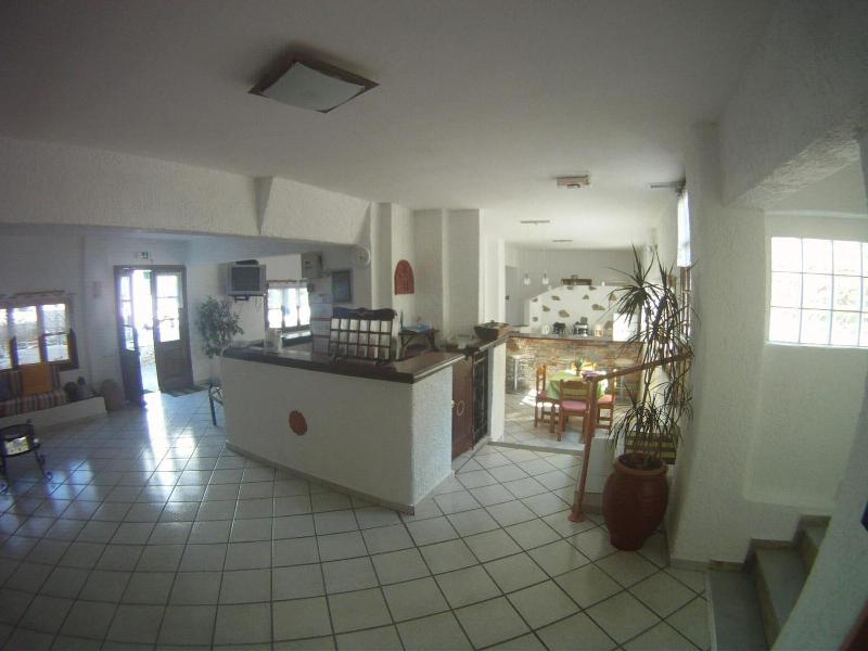 Oinoi Hotel image