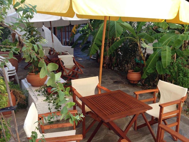 Oinoi Hotel image