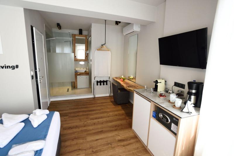 Magnifique Luxury Suites 5
