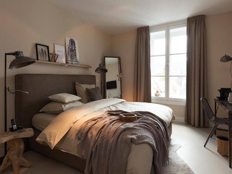 Mother Goose Hotel image