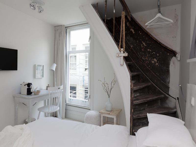 Mother Goose Hotel image