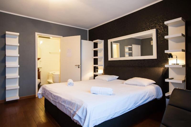 Alex Rooms image