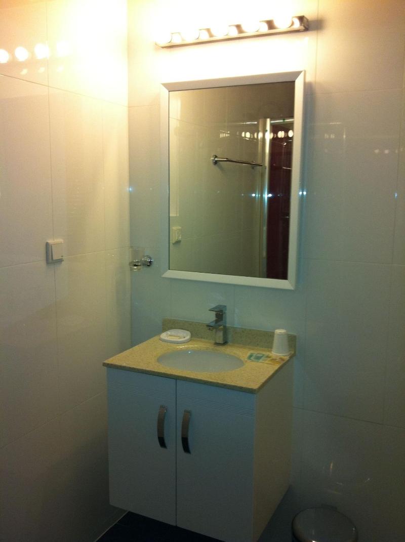 Alex Rooms image