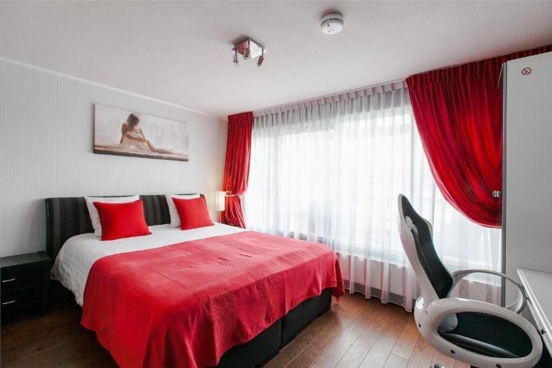 Alex Rooms image