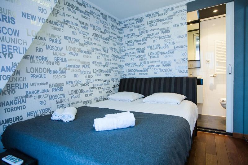 Alex Rooms image