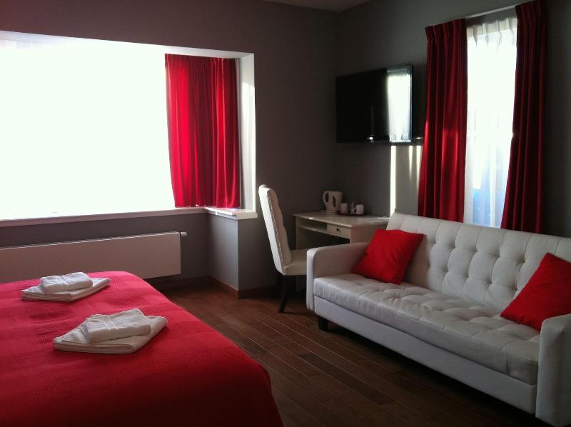 Alex Rooms image