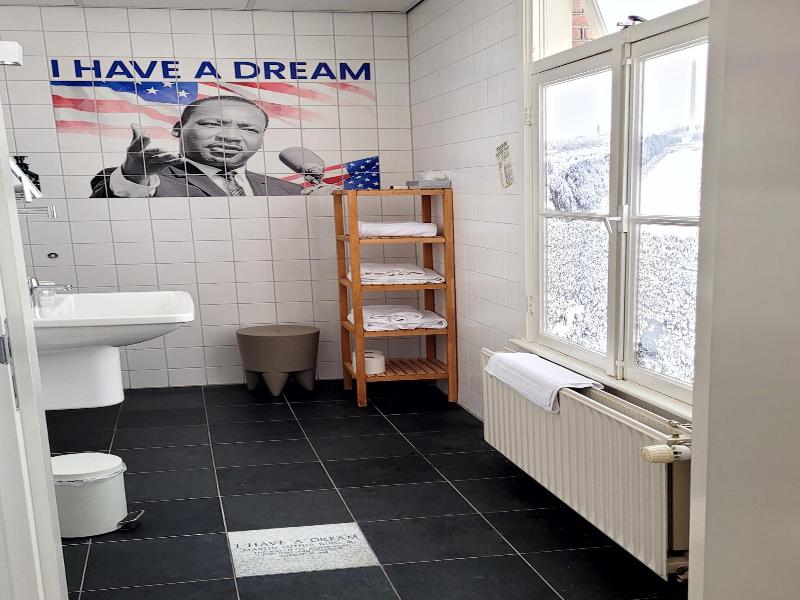 Hotel De Wereld image