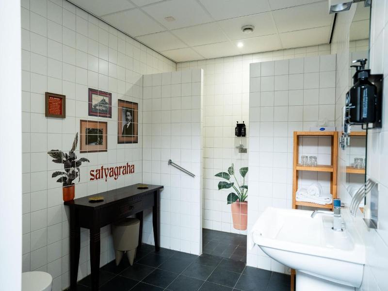 Hotel De Wereld image