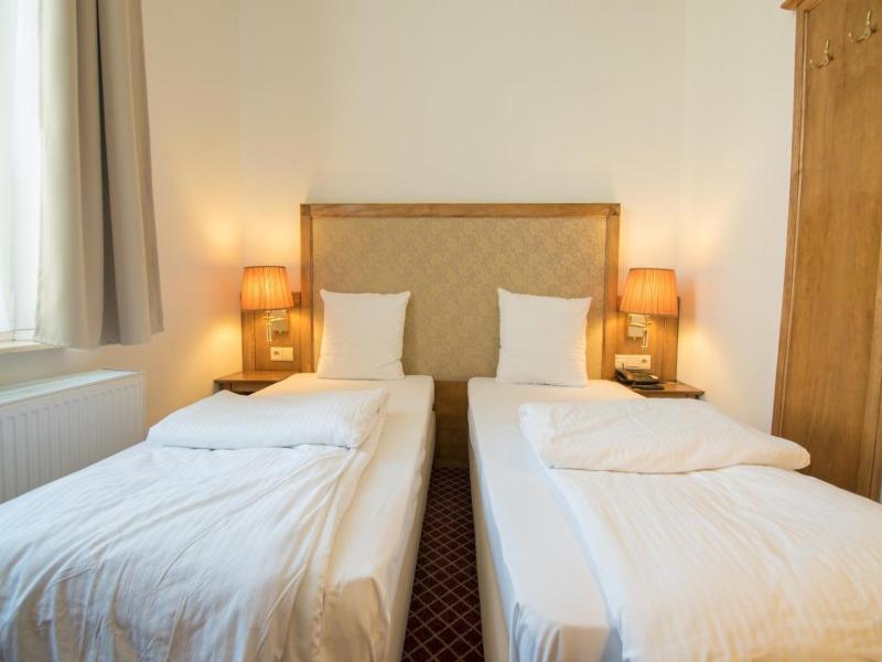 Hotel The Lord image