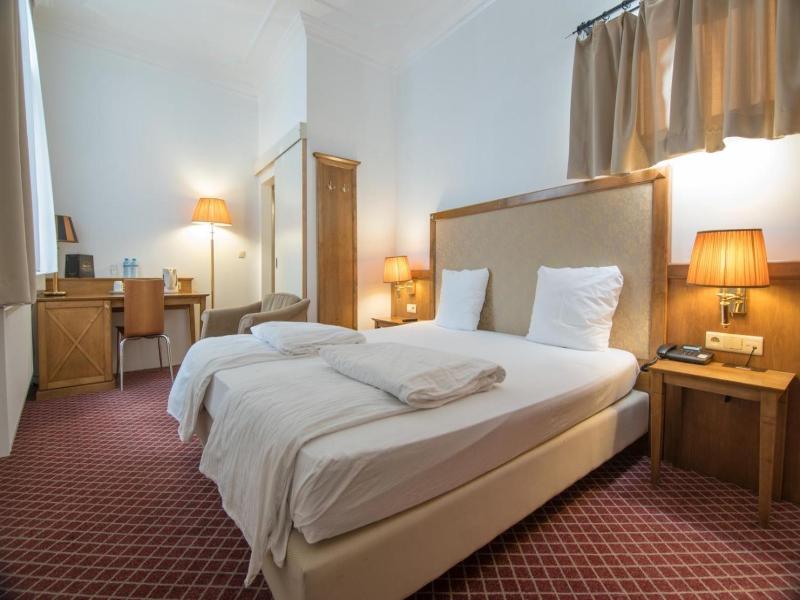 Hotel The Lord image