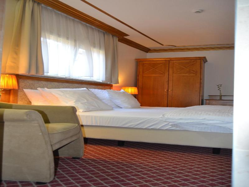 Hotel The Lord image
