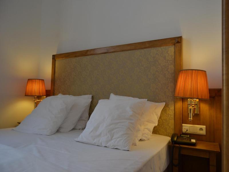 Hotel The Lord image