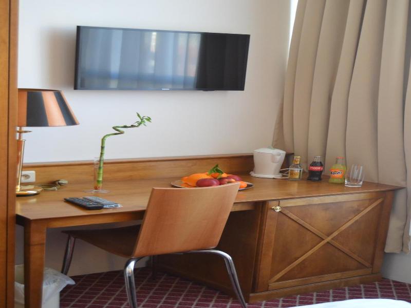 Hotel The Lord image