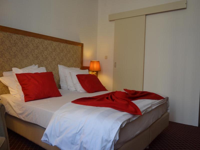 Hotel The Lord image