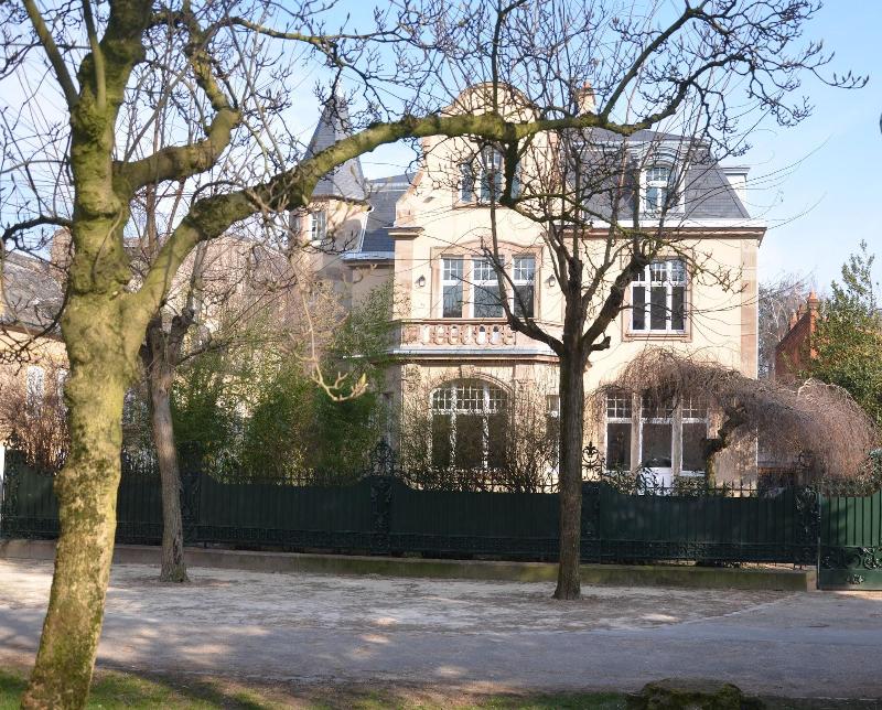 Villa Camoufle image
