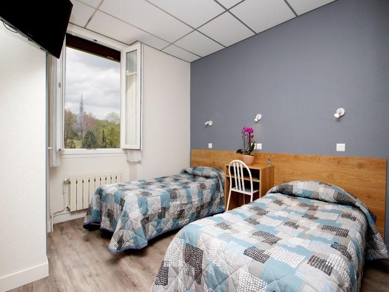 Hotel Montfort image