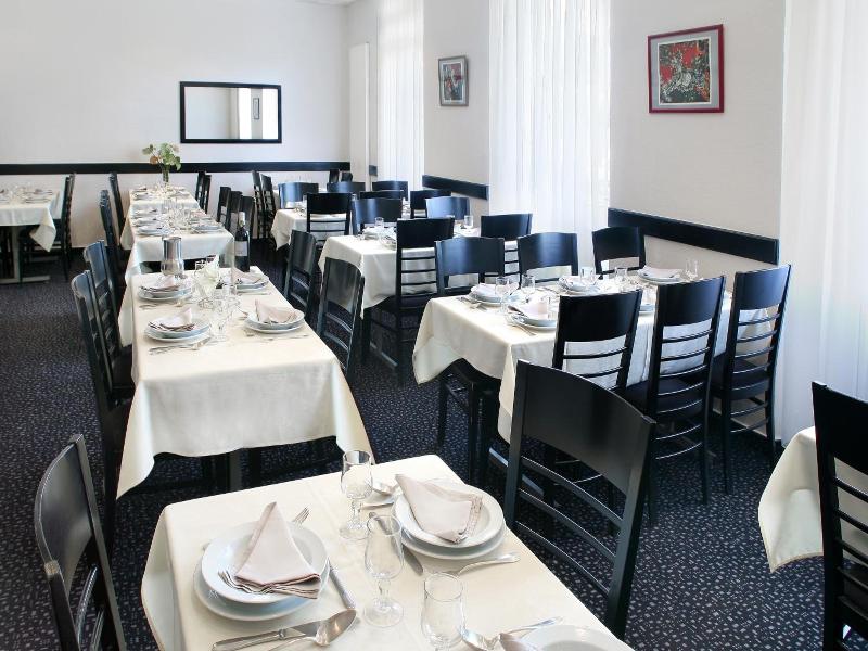 Hotel Montfort image