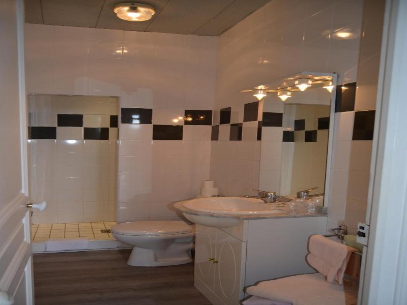 Hotel Montfort image