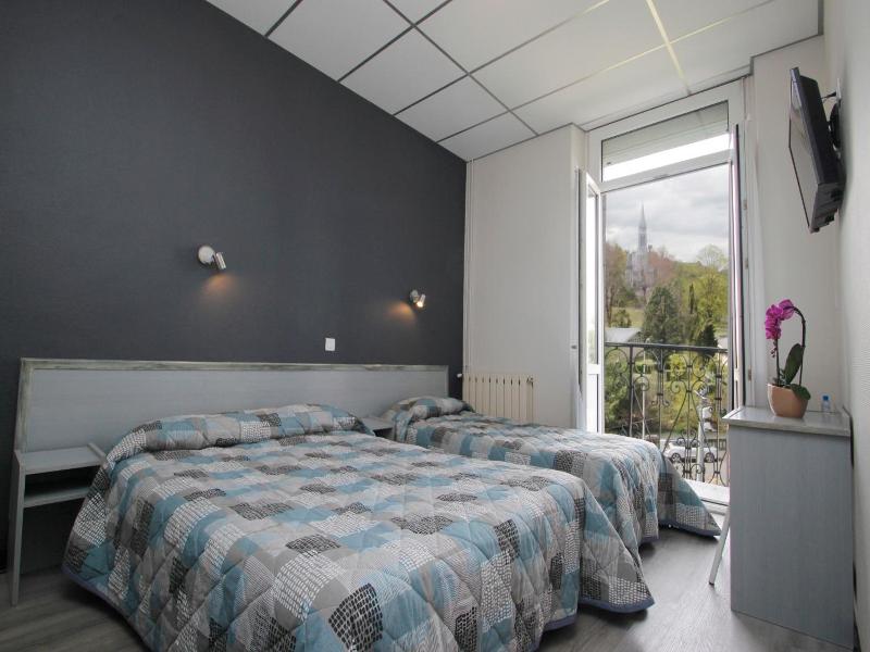 Hotel Montfort image