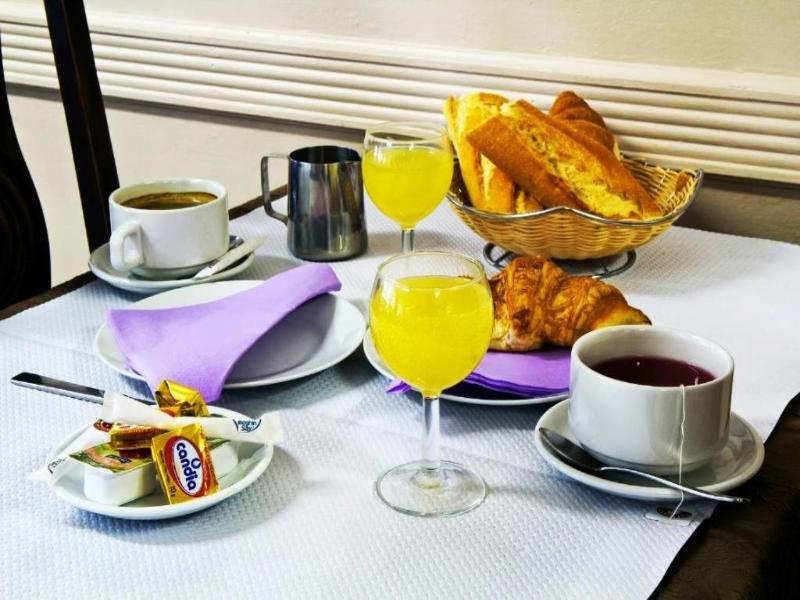 Hotel Montfort image