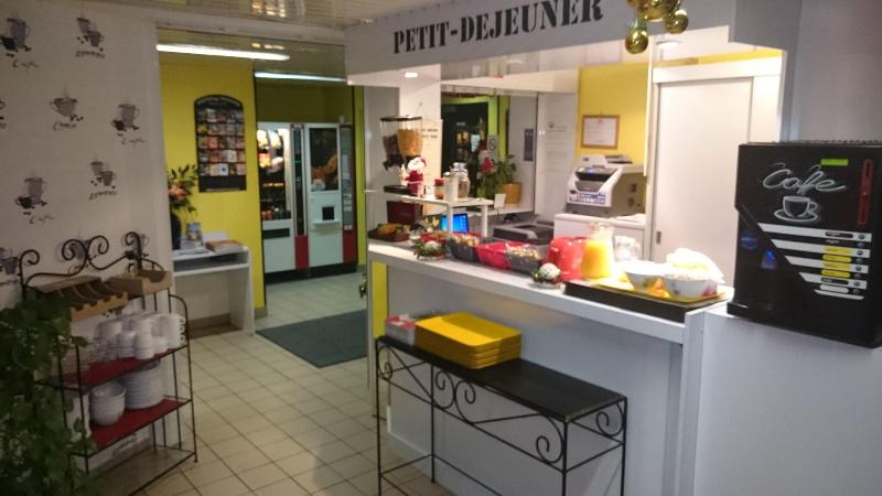Hotel Du Triangle image