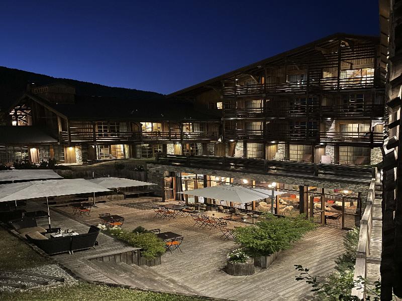 Le M de Megève image