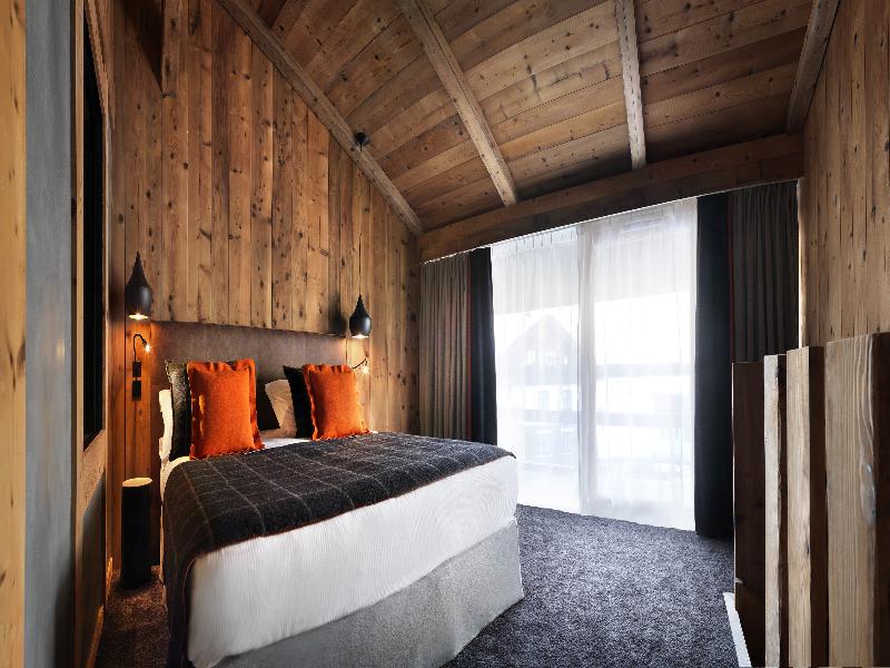 Le M de Megève image