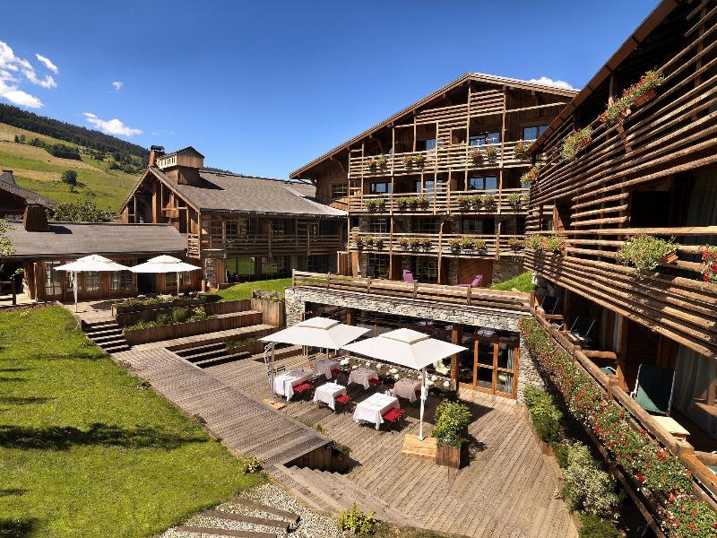 Le M de Megève image