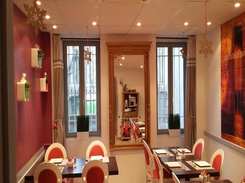 Hôtel Les Corps Saints image