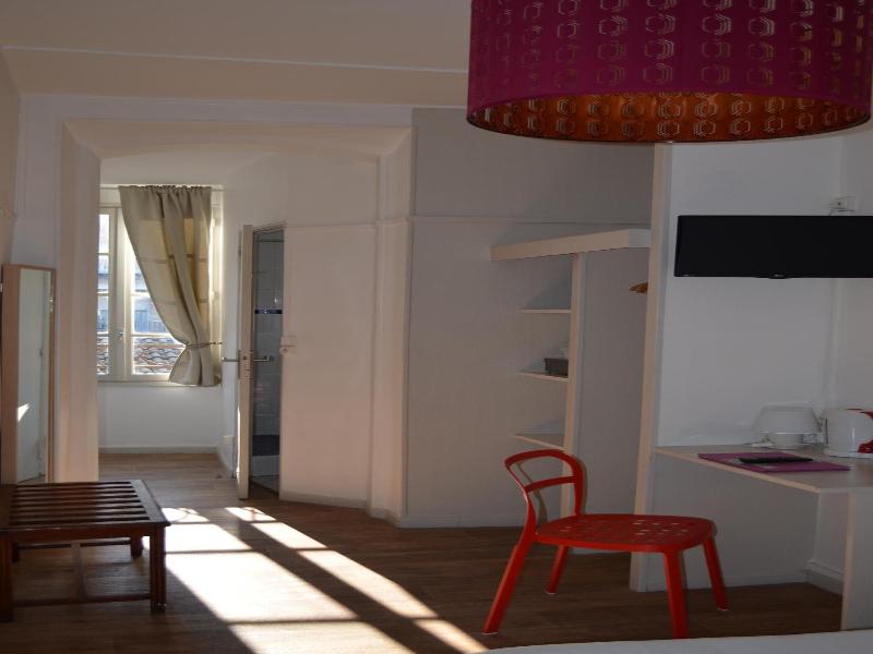 Hôtel Les Corps Saints image
