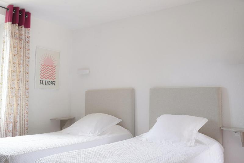 Hôtel La Figuière image