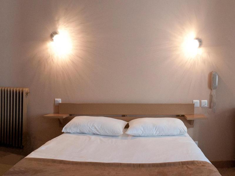 Hôtel des Pyrénées image