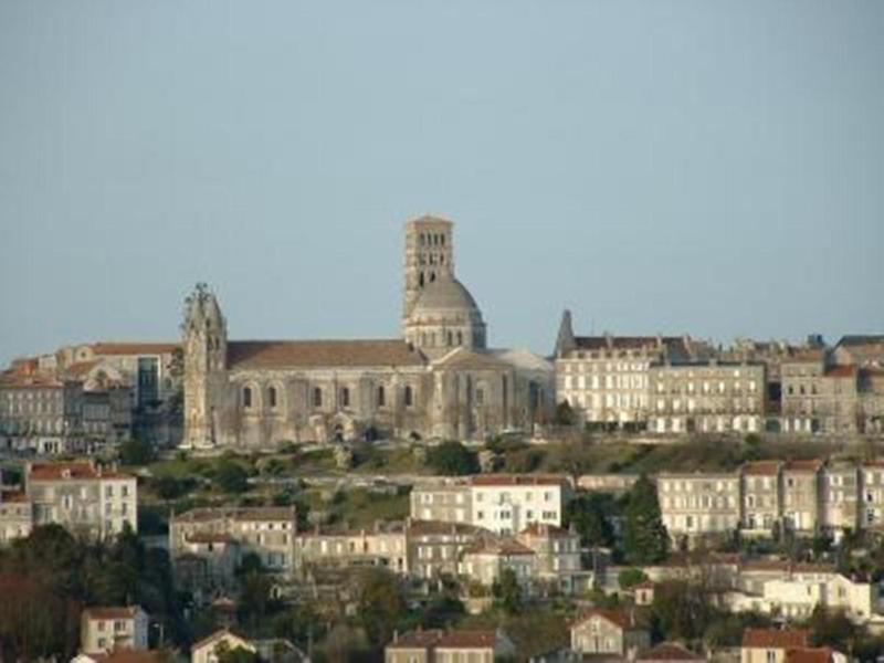 Hôtel des Pyrénées image