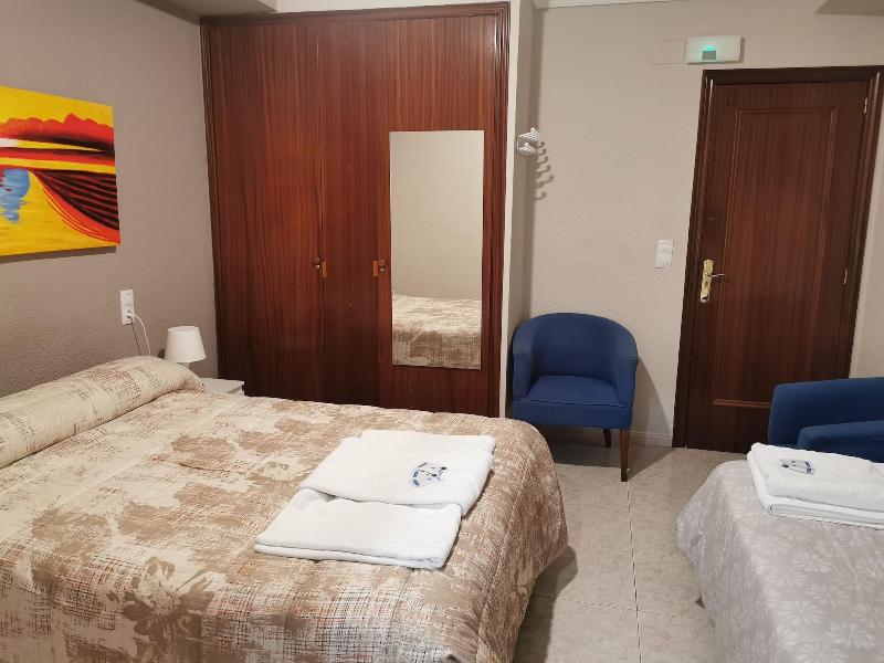 Hostal Castellverd image
