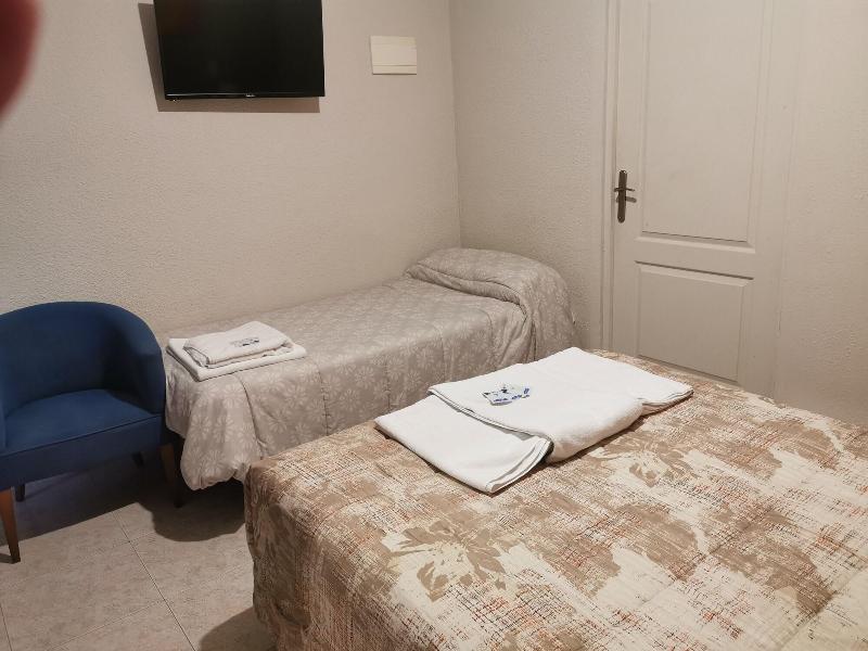 Hostal Castellverd image