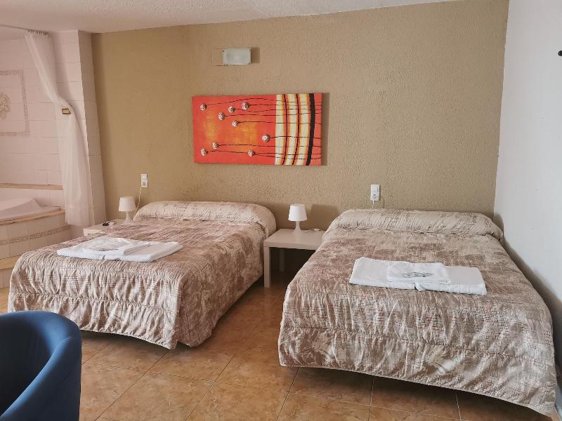 Hostal Castellverd image