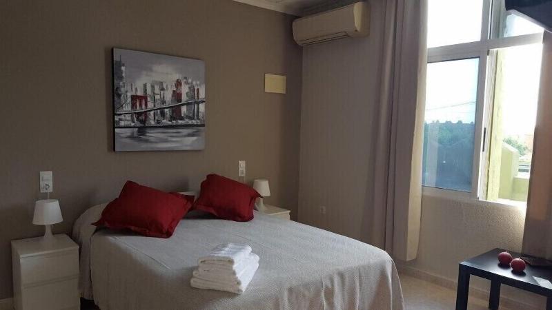Hostal Castellverd image