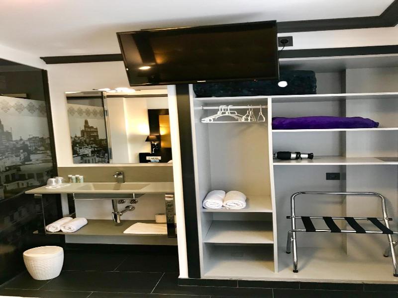 Hostal El Padrino image