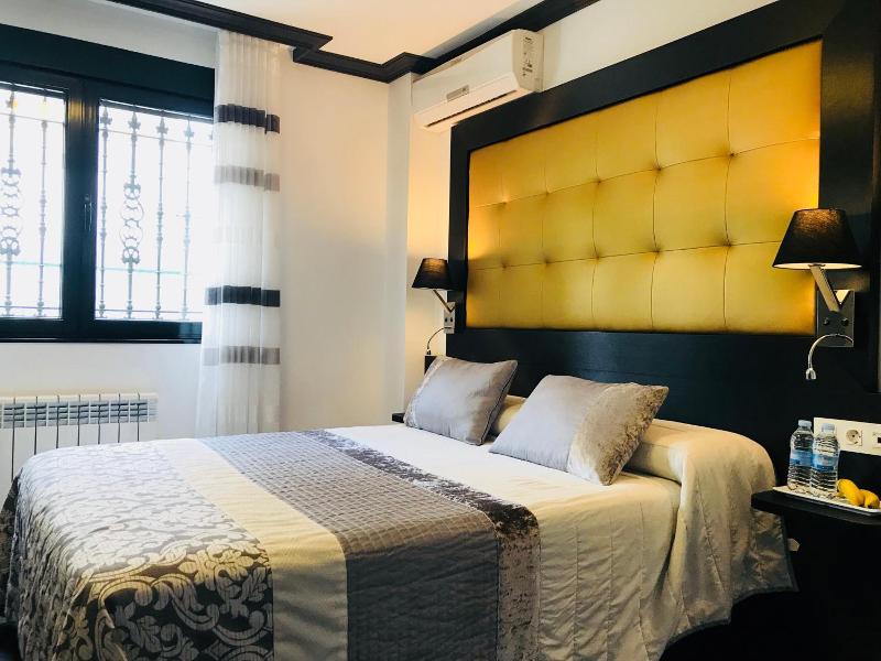 Hostal El Padrino image