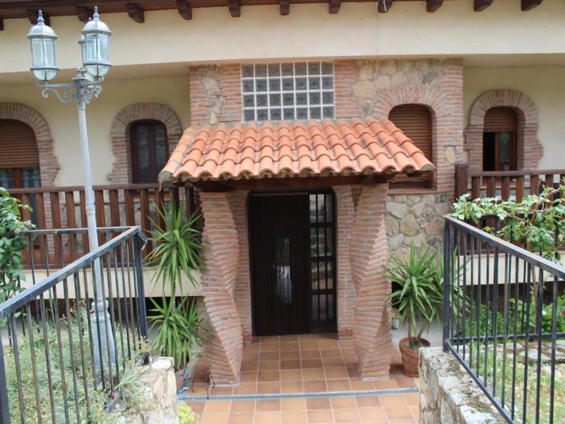 Aguas Del Venero image