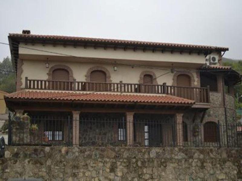 Aguas Del Venero image