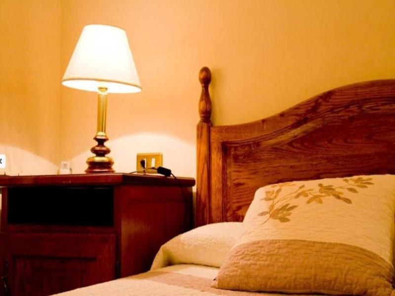 Hostal Las Coronas image