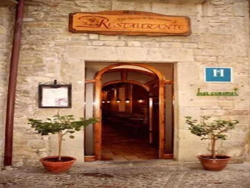 Hostal Las Coronas image