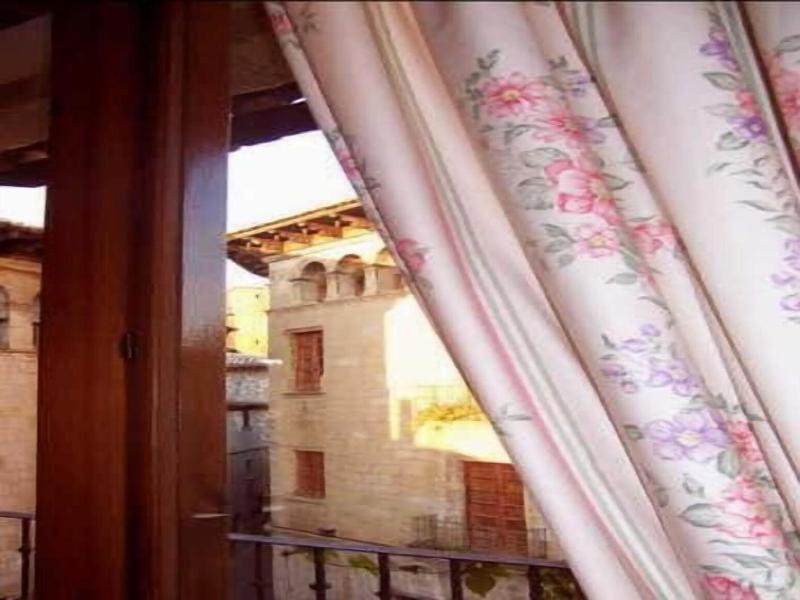 Hostal Las Coronas image