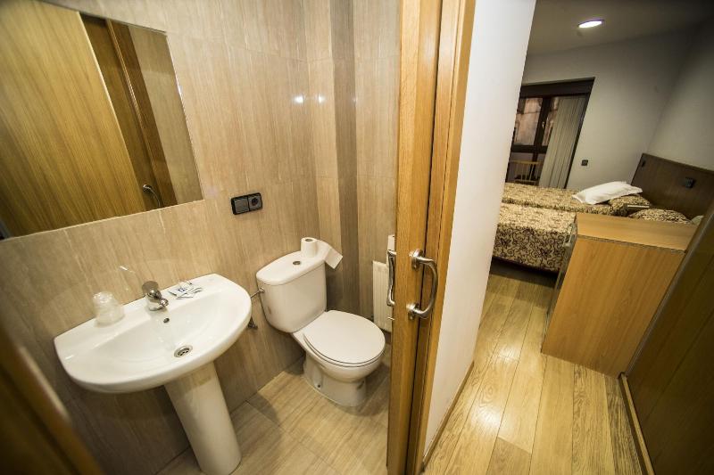 Hostal Caballeros image