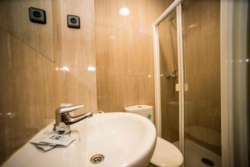 Hostal Caballeros image