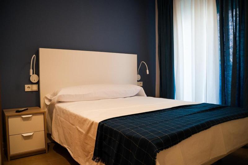 Hostal Mónaco image
